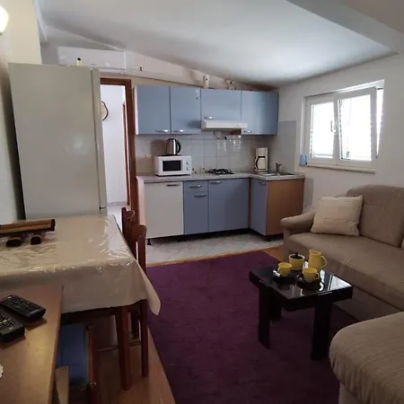 Adriatic Apartment *